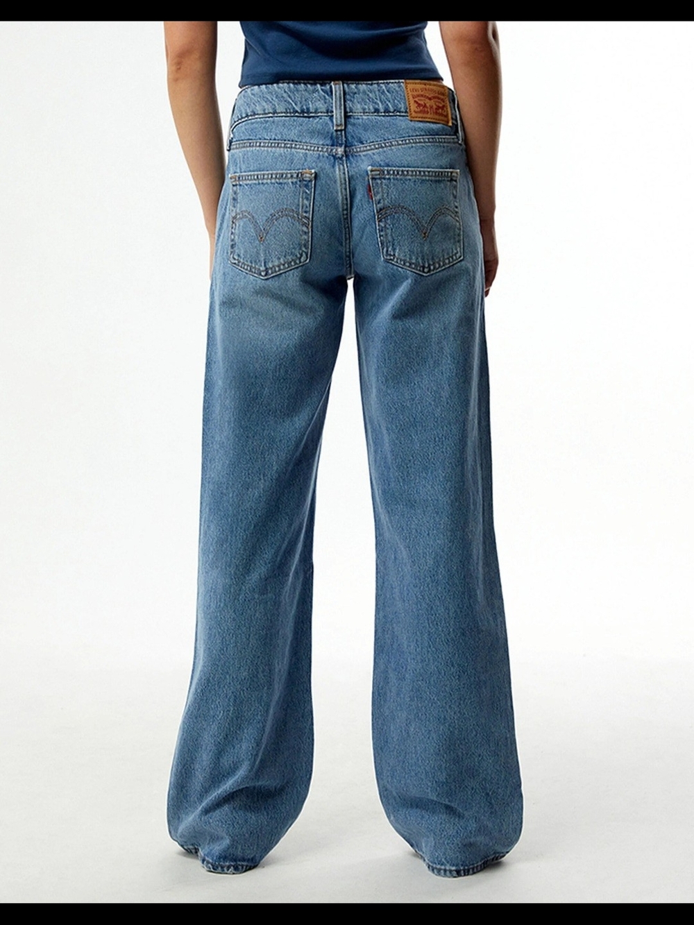 Levi's Light Blue Wide-Leg Superlow Women's Jeans - Picture 3 of 9
